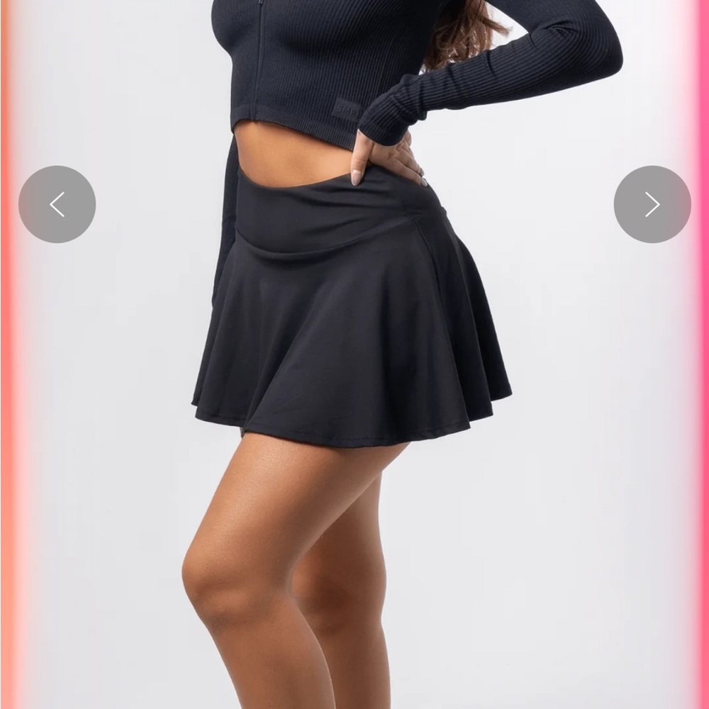 Sommer ray  Black Women's Skirt with shorts size S perfect for tennis